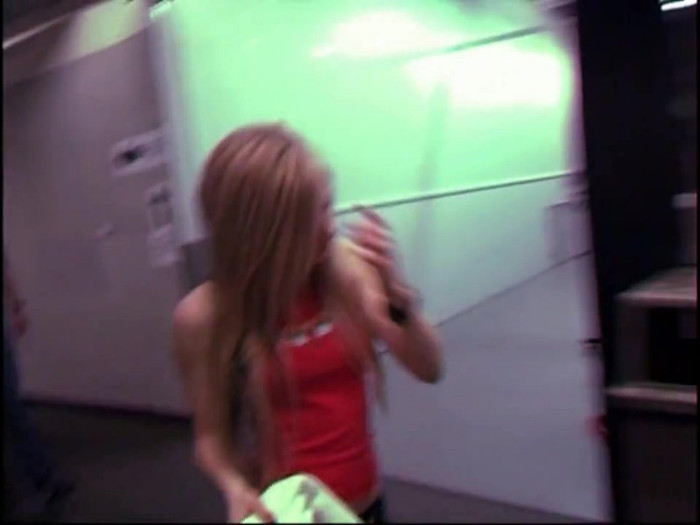 Bonez Tour Documentary [HD] Part2 - Avril Lavigne 4249