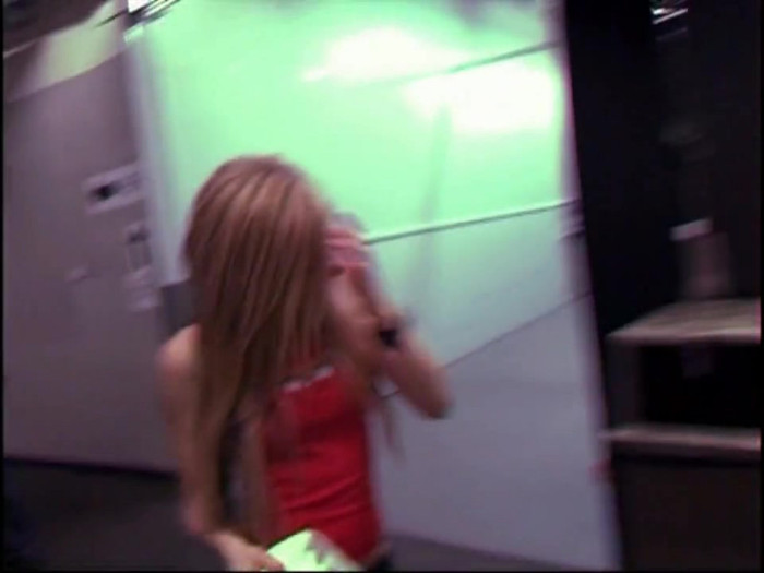 Bonez Tour Documentary [HD] Part2 - Avril Lavigne 4251 - Avril - Lavigne - 2008 - Bonez - Tour - Documentary - oo9
