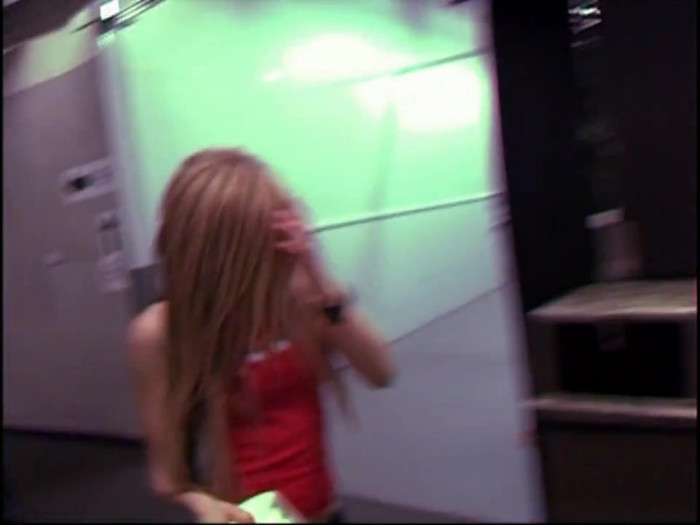 Bonez Tour Documentary [HD] Part2 - Avril Lavigne 4252 - Avril - Lavigne - 2008 - Bonez - Tour - Documentary - oo9