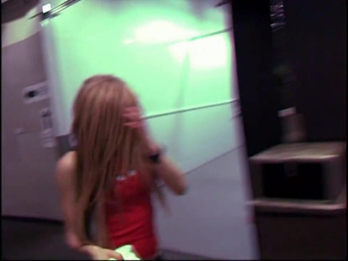 Bonez Tour Documentary [HD] Part2 - Avril Lavigne 4253