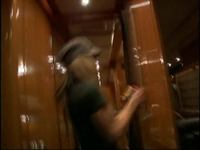 Bonez Tour Documentary [HD] Part2 - Avril Lavigne 4725