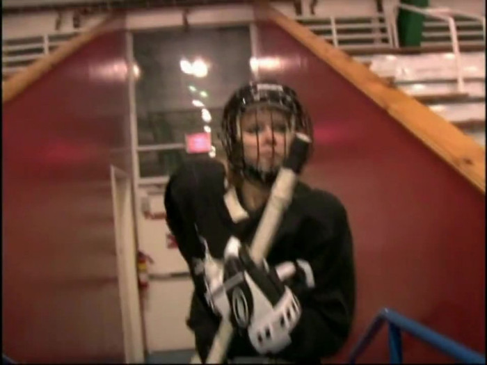 Bonez Tour Documentary [HD] Part2 - Avril Lavigne 5692