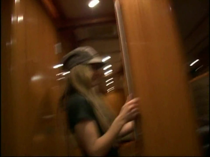 Bonez Tour Documentary [HD] Part2 - Avril Lavigne 4729