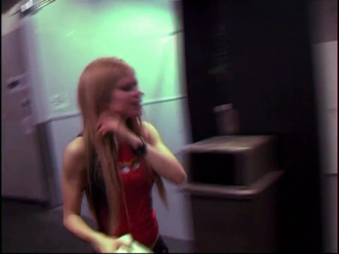 Bonez Tour Documentary [HD] Part2 - Avril Lavigne 4260 - Avril - Lavigne - 2008 - Bonez - Tour - Documentary - oo9