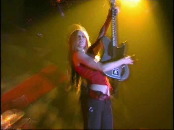 Bonez Tour Documentary [HD] Part2 - Avril Lavigne 3792 - Avril - Lavigne - 2008 - Bonez - Tour - Documentary - oo8