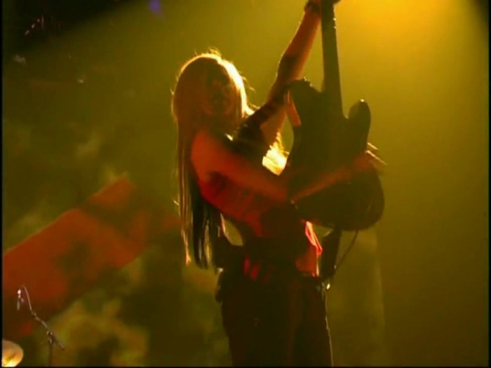 Bonez Tour Documentary [HD] Part2 - Avril Lavigne 3797 - Avril - Lavigne - 2008 - Bonez - Tour - Documentary - oo8