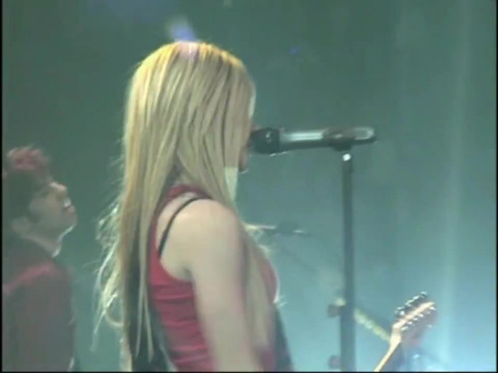 Bonez Tour Documentary [HD] Part2 - Avril Lavigne 3315