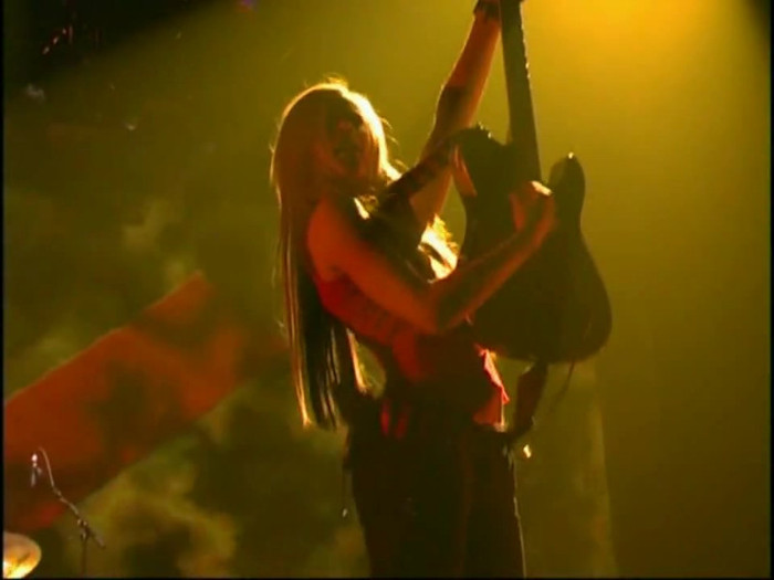 Bonez Tour Documentary [HD] Part2 - Avril Lavigne 3800 - Avril - Lavigne - 2008 - Bonez - Tour - Documentary - oo8