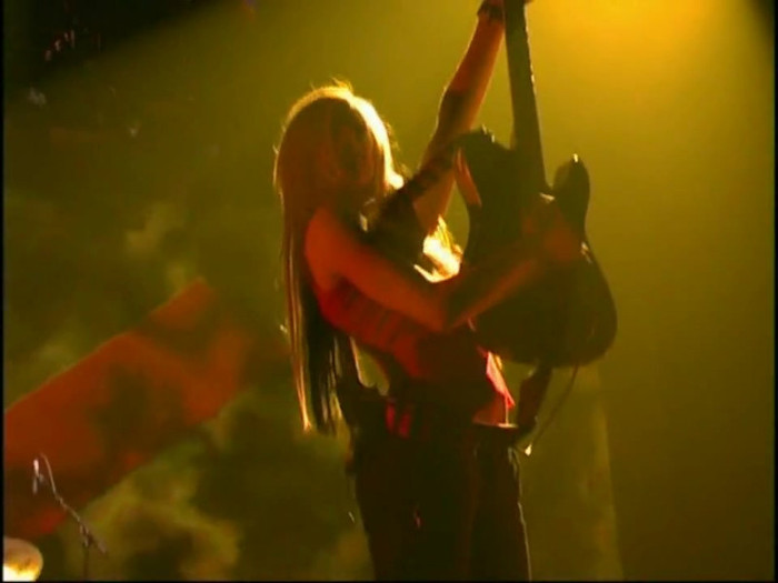 Bonez Tour Documentary [HD] Part2 - Avril Lavigne 3801 - Avril - Lavigne - 2008 - Bonez - Tour - Documentary - oo8
