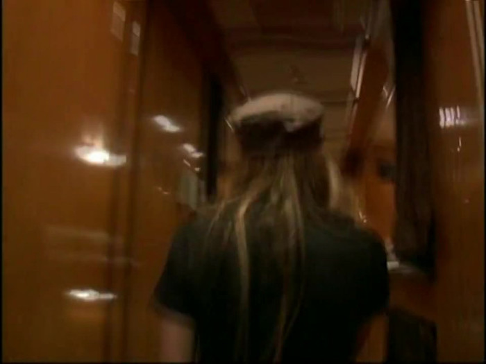 Bonez Tour Documentary [HD] Part2 - Avril Lavigne 4748