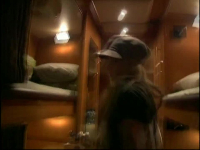 Bonez Tour Documentary [HD] Part2 - Avril Lavigne 4754