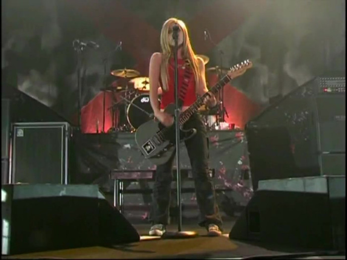 Bonez Tour Documentary [HD] Part2 - Avril Lavigne 3328
