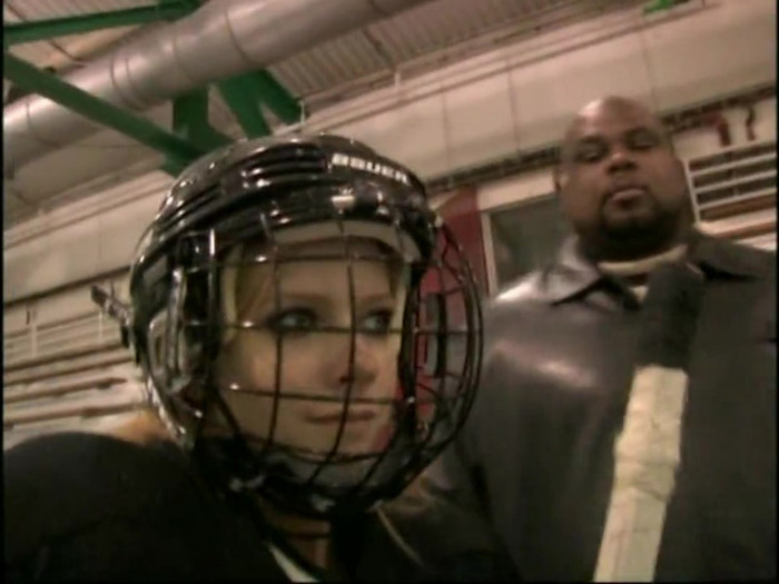 Bonez Tour Documentary [HD] Part2 - Avril Lavigne 5723