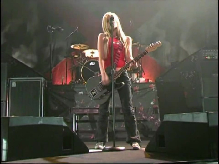 Bonez Tour Documentary [HD] Part2 - Avril Lavigne 3333 - Avril - Lavigne - 2008 - Bonez - Tour - Documentary - oo7