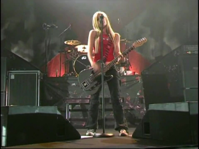 Bonez Tour Documentary [HD] Part2 - Avril Lavigne 3334