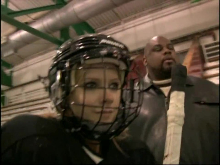 Bonez Tour Documentary [HD] Part2 - Avril Lavigne 5726