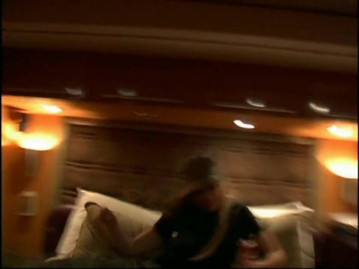 Bonez Tour Documentary [HD] Part2 - Avril Lavigne 4763