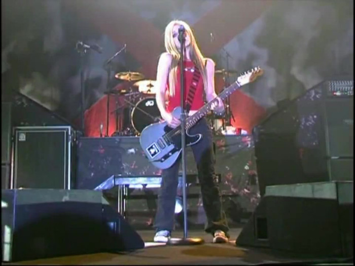 Bonez Tour Documentary [HD] Part2 - Avril Lavigne 3336 - Avril - Lavigne - 2008 - Bonez - Tour - Documentary - oo7