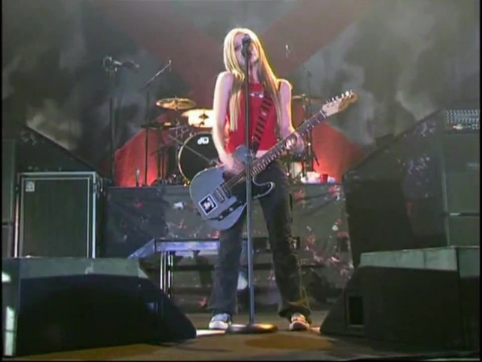 Bonez Tour Documentary [HD] Part2 - Avril Lavigne 3337