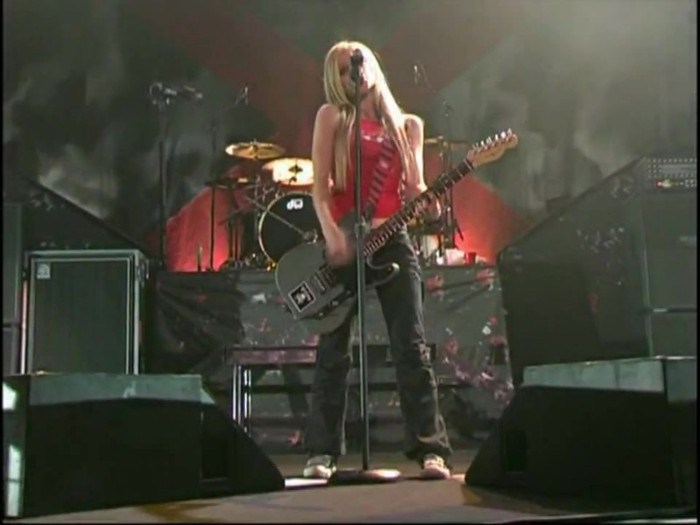 Bonez Tour Documentary [HD] Part2 - Avril Lavigne 3340