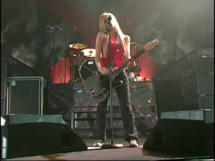 Bonez Tour Documentary [HD] Part2 - Avril Lavigne 3342