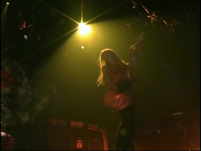 Bonez Tour Documentary [HD] Part2 - Avril Lavigne 3827 - Avril - Lavigne - 2008 - Bonez - Tour - Documentary - oo8