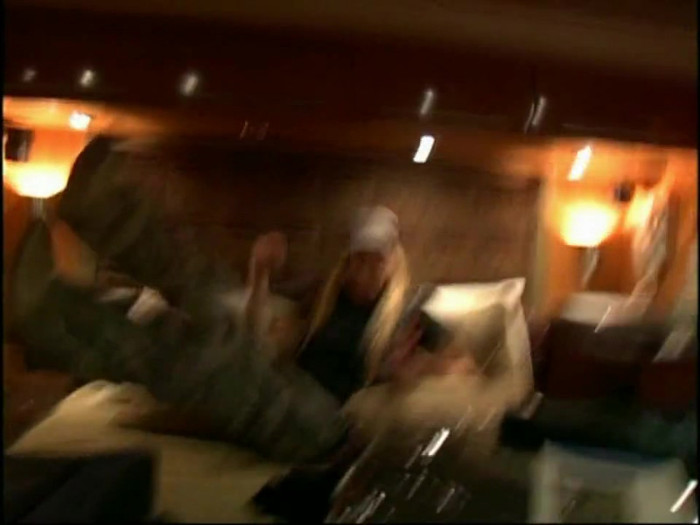 Bonez Tour Documentary [HD] Part2 - Avril Lavigne 4772