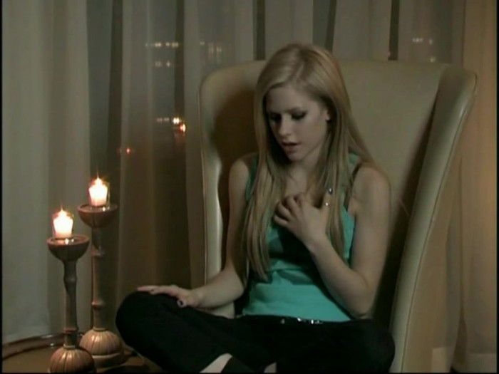 Bonez Tour Documentary [HD] Part2 - Avril Lavigne 4301 - Avril - Lavigne - 2008 - Bonez - Tour - Documentary - oo9