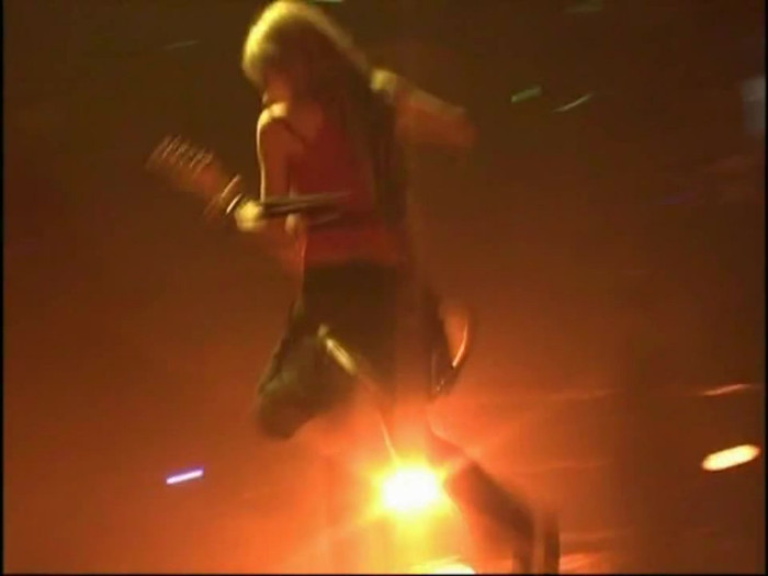 Bonez Tour Documentary [HD] Part2 - Avril Lavigne 3853 - Avril - Lavigne - 2008 - Bonez - Tour - Documentary - oo8