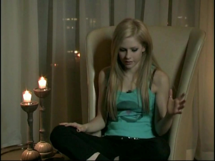 Bonez Tour Documentary [HD] Part2 - Avril Lavigne 4327 - Avril - Lavigne - 2008 - Bonez - Tour - Documentary - oo9
