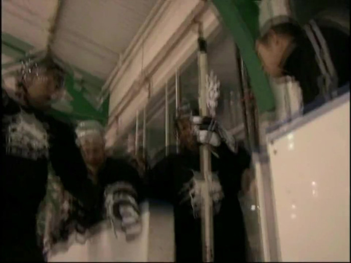 Bonez Tour Documentary [HD] Part2 - Avril Lavigne 5771