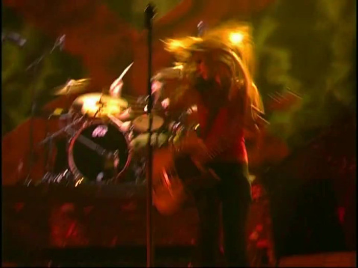 Bonez Tour Documentary [HD] Part2 - Avril Lavigne 3867 - Avril - Lavigne - 2008 - Bonez - Tour - Documentary - oo8