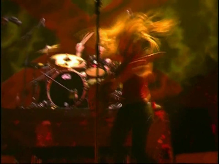 Bonez Tour Documentary [HD] Part2 - Avril Lavigne 3869 - Avril - Lavigne - 2008 - Bonez - Tour - Documentary - oo8