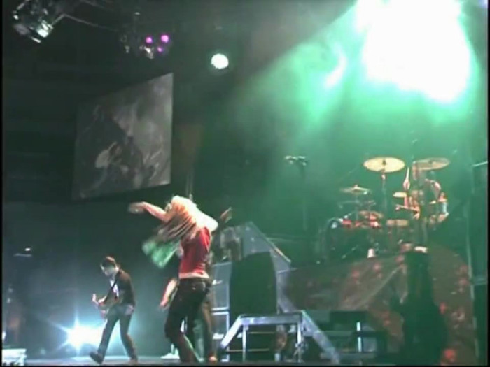 Bonez Tour Documentary [HD] Part2 - Avril Lavigne 3392