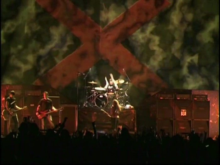 Bonez Tour Documentary [HD] Part2 - Avril Lavigne 3878 - Avril - Lavigne - 2008 - Bonez - Tour - Documentary - oo8