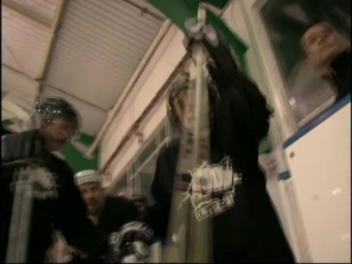 Bonez Tour Documentary [HD] Part2 - Avril Lavigne 5786