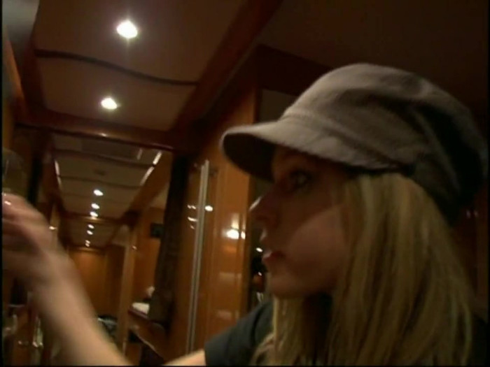 Bonez Tour Documentary [HD] Part2 - Avril Lavigne 4825