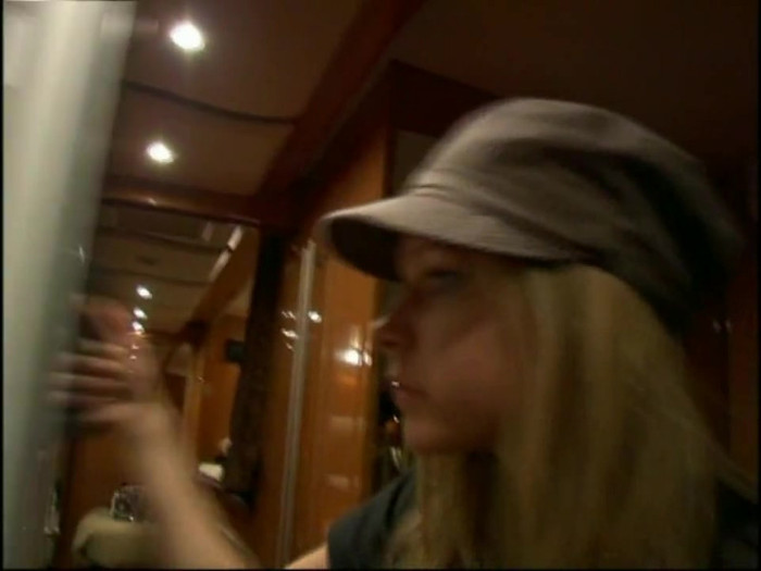 Bonez Tour Documentary [HD] Part2 - Avril Lavigne 4827