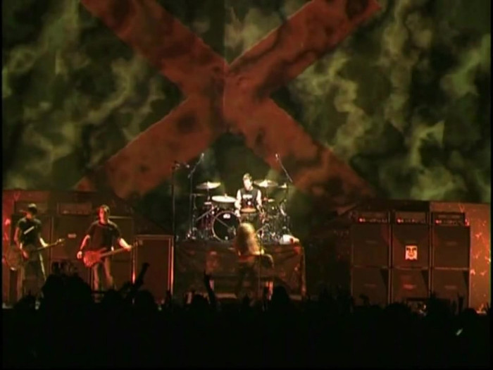 Bonez Tour Documentary [HD] Part2 - Avril Lavigne 3883 - Avril - Lavigne - 2008 - Bonez - Tour - Documentary - oo8