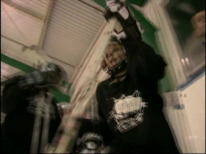 Bonez Tour Documentary [HD] Part2 - Avril Lavigne 5789