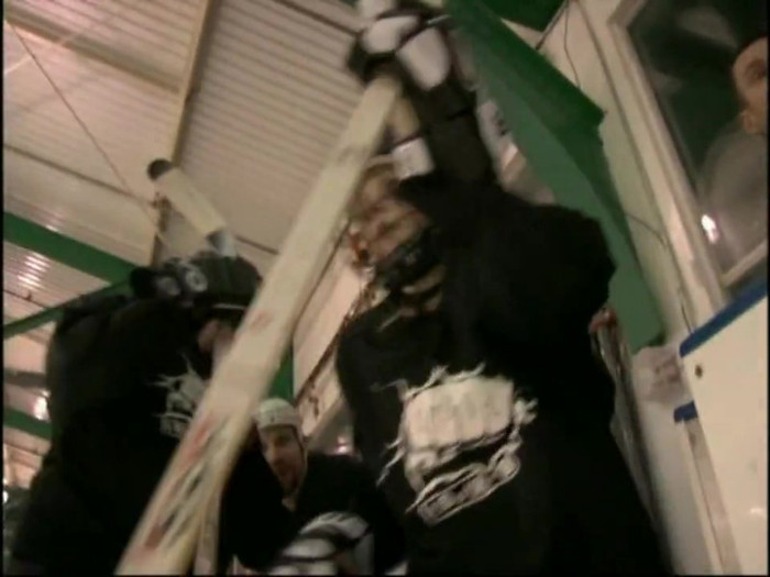 Bonez Tour Documentary [HD] Part2 - Avril Lavigne 5791