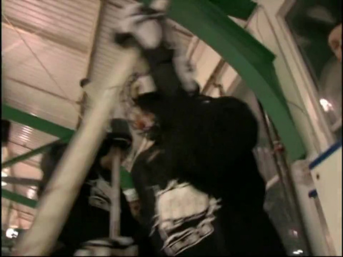 Bonez Tour Documentary [HD] Part2 - Avril Lavigne 5793