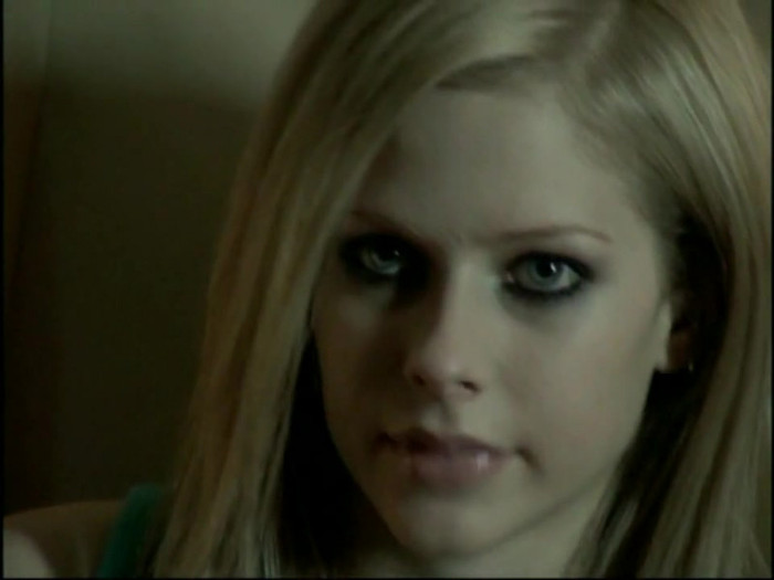 Bonez Tour Documentary [HD] Part2 - Avril Lavigne 4363 - Avril - Lavigne - 2008 - Bonez - Tour - Documentary - oo9