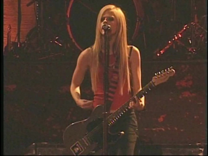Bonez Tour Documentary [HD] Part2 - Avril Lavigne 3411