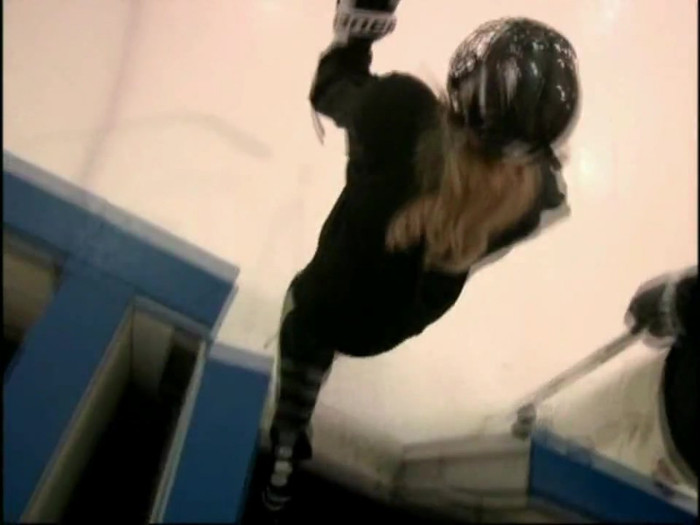 Bonez Tour Documentary [HD] Part2 - Avril Lavigne 5800