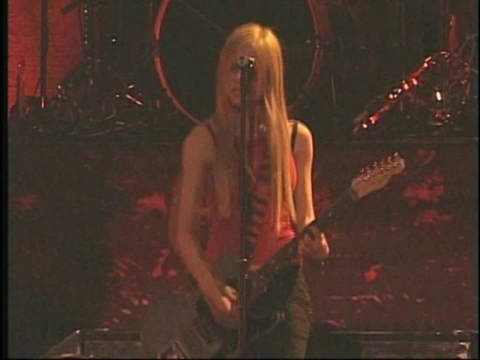 Bonez Tour Documentary [HD] Part2 - Avril Lavigne 3416