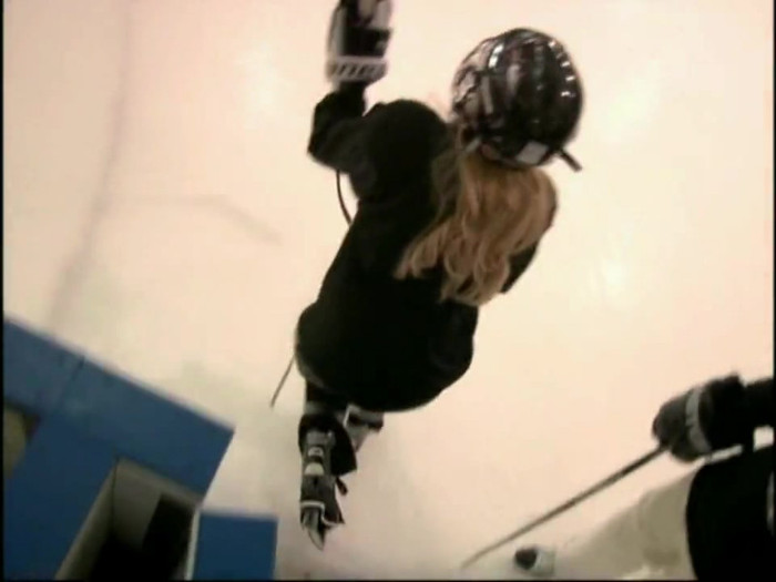 Bonez Tour Documentary [HD] Part2 - Avril Lavigne 5804