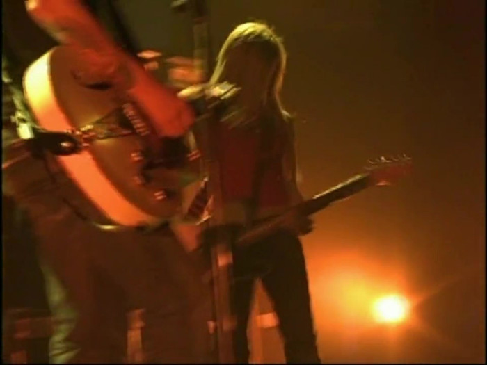 Bonez Tour Documentary [HD] Part2 - Avril Lavigne 3900