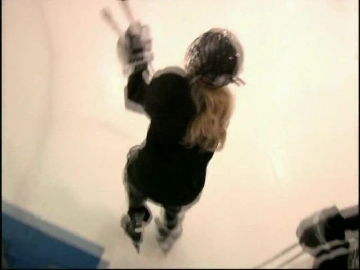 Bonez Tour Documentary [HD] Part2 - Avril Lavigne 5807