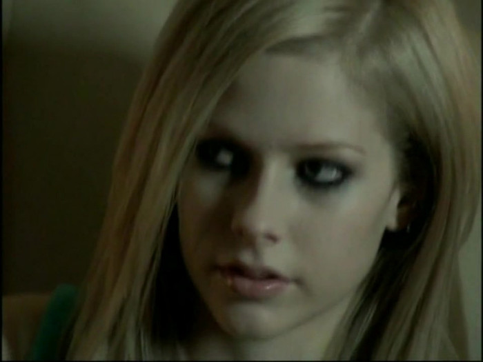 Bonez Tour Documentary [HD] Part2 - Avril Lavigne 4376